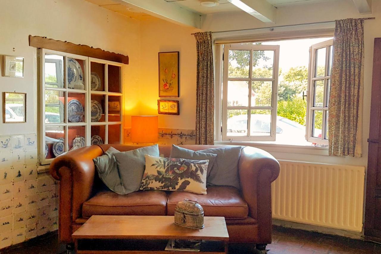 Countryside Bliss: Historic Cottage By The Sea Burgh-Haamstede Buitenkant foto